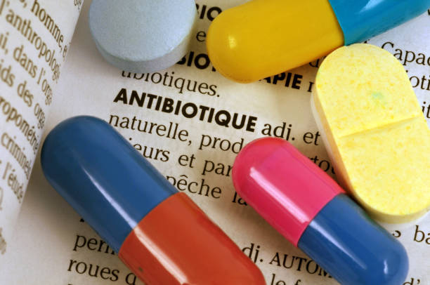 antibiótico - antibiótico fotografías e imágenes de stock