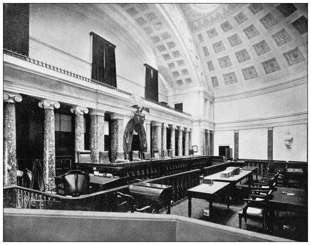 미국 랜드마크의 앤티크 흑백 사진: 대법원 회의실, 워싱턴 dc - supreme court building stock illustrations