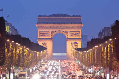 パリ凱旋門 アクションショットのストックフォトや画像を多数ご用意 Istock