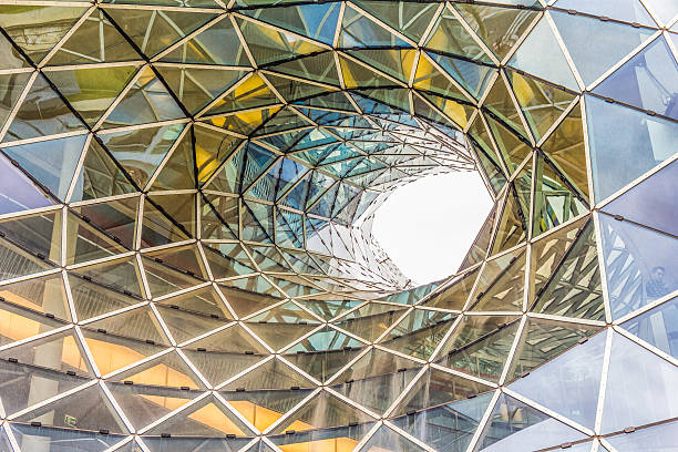 архитектурные детали в торговый центр во франкфурте - frankfurt стоковые фото и изображения
