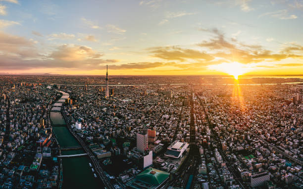 東京の早朝の浅草地区 - 夜明け ストックフォトと画像
