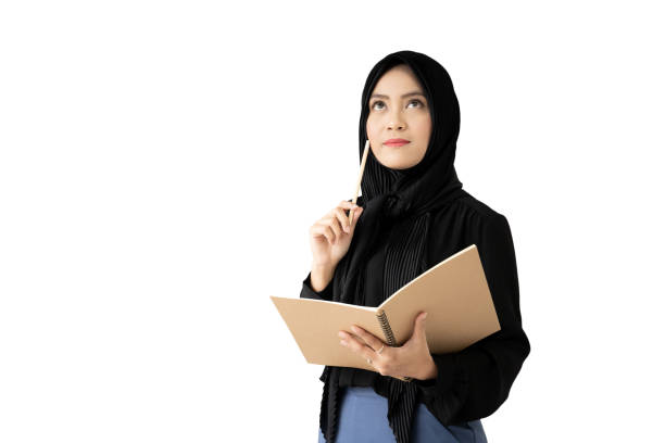het portret van de aziatische moslimvrouw - arabic student stockfoto's en -beelden