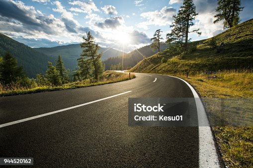 istock Asphalt road in Austria, Alps in a summer day 944520162