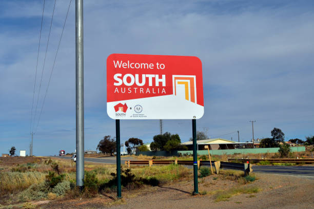 Australia, SA, Border Australia, board and police station on border between South Australia and New South Wales on Barrier highway south australia stock pictures, royalty-free photos & images