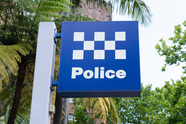 オーストラリア ニューサウス ウェールズ州シドニーでオーストラリアの警察駅サイン - ニューサウスウェールズ州 ストックフォトと画像