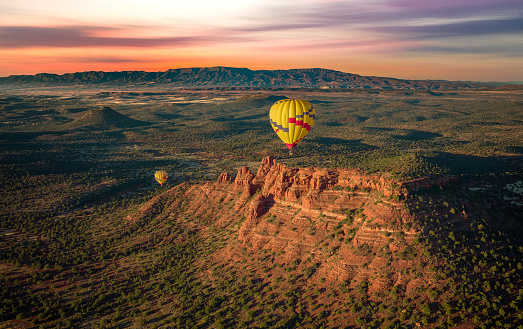 Ballons in Sedona, Arizona with sunset