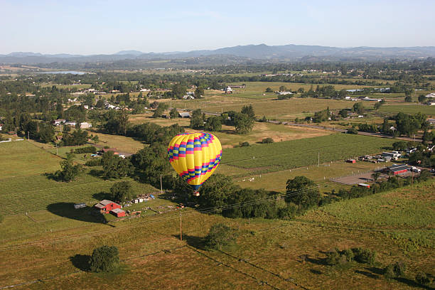 Balloon Landing III Hot Air Balloon Landing in a field zero gravity carnival ride stock pictures, royalty-free photos & images