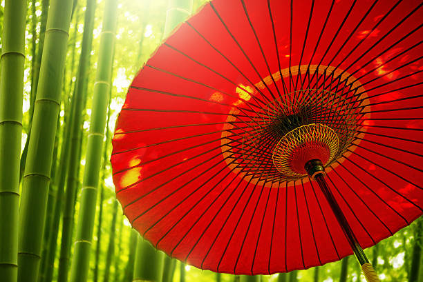 竹林や、赤色傘 - 茶室 ストックフォトと画像