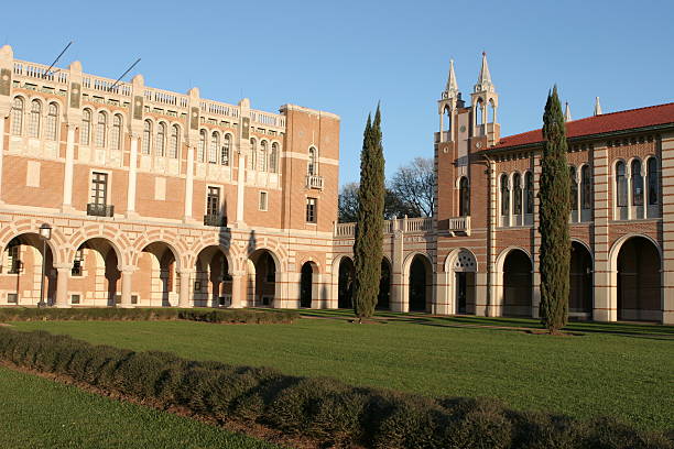 Beautiful courtyard Beautiful courtyard universities in texas stock pictures, royalty-free photos & images