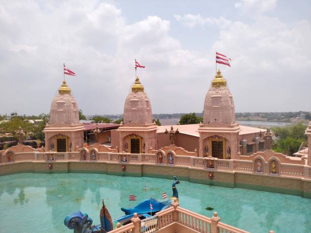 Beautiful Hindu temple Beautiful Hindu temple ayodhya stock pictures, royalty-free photos & images