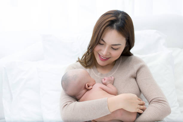 Lactating women sexy Photos: Breastfeeding