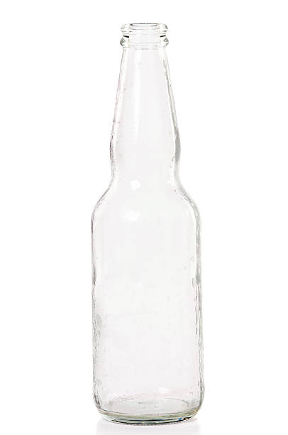 cerveja - empty beer bottle imagens e fotografias de stock