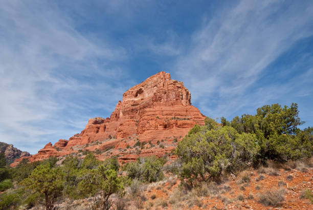 Courthouse Butte Bell Rock and Courthouse Butte are two prominent and beautiful sandstone peaks at the south edge of the red rock formations of the Coconino National Forest near Sedona, Arizona, USA. jeff goulden sedona stock pictures, royalty-free photos & images