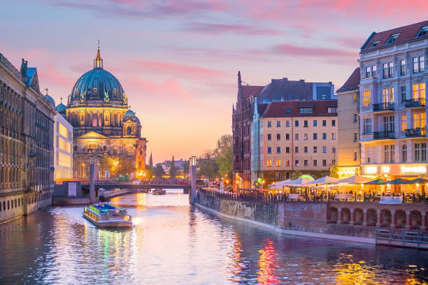 Berlin skyline with Spree river at sunset twilight Berlin skyline with Berlin Cathedral (Berliner Dom) and Spree river at sunset twilight, in  Germany central berlin stock pictures, royalty-free photos & images