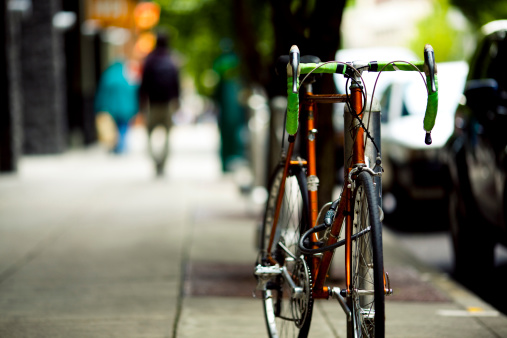 街の自転車 オレゴン州 ポートランドのストックフォトや画像を多数ご用意 Istock