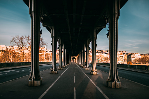 Bir Hakeim Bridge, Paris