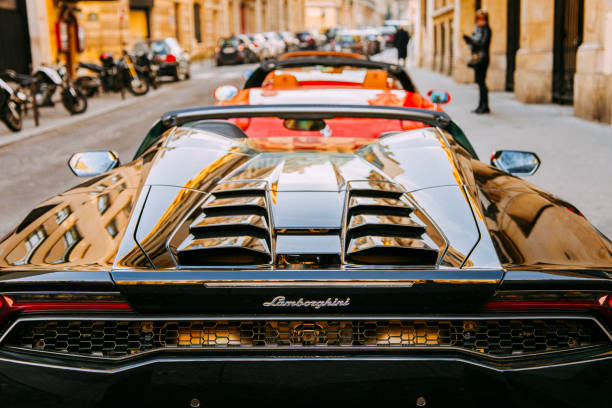 Black Lamborghini Huracan 