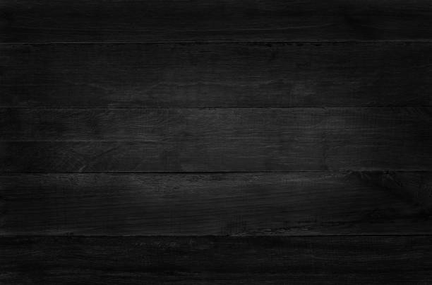 latar belakang dinding kayu hitam, tekstur kayu kulit kayu gelap dengan pola alami lama untuk karya seni desain, tampilan atas kayu gandum. - warna hitam potret stok, foto, & gambar bebas royalti