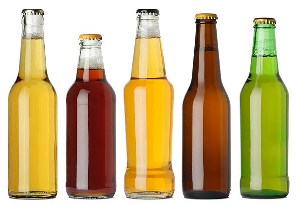 em branco garrafas de cerveja - empty beer bottle imagens e fotografias de stock