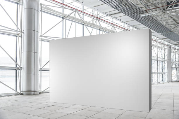 blank wall mockup in modern empty gallery - display ad imagens e fotografias de stock