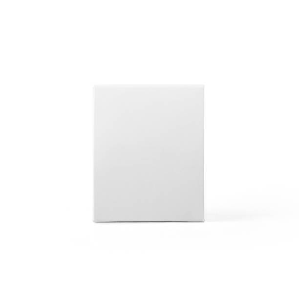 白い背景に隔離された空白の段ボール箱の正面ビュー。 - 紙袋　白 ストックフォトと画像