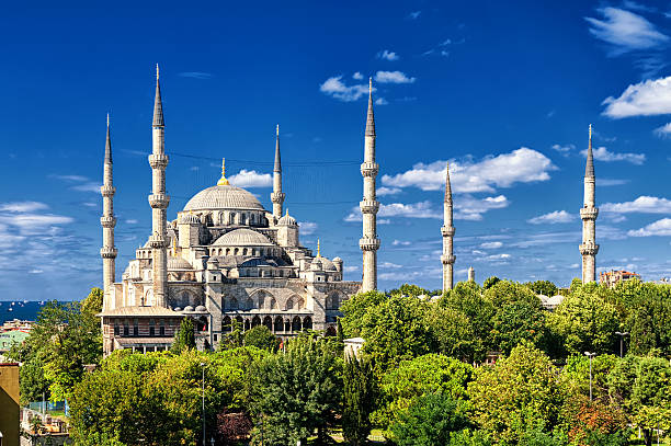 blue mosque, sultanahmet, istanbul, turkey - istanbul blue mosque skyline bildbanksfoton och bilder