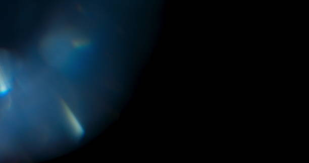 blauw prism rainbow light flares - glas materiaal stockfoto's en -beelden