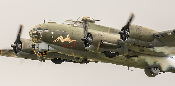 Boeing B17g Flying Fortress Wwii Bomber Aircraft Stock Photo - Download Image Now - iStock