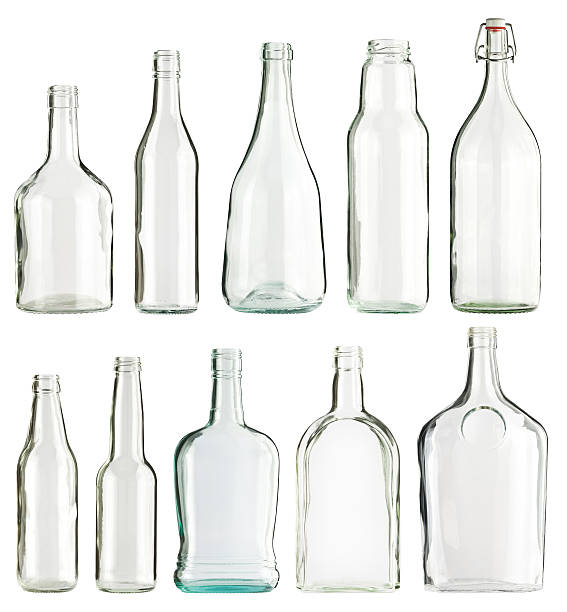 garrafas de - empty beer bottle imagens e fotografias de stock