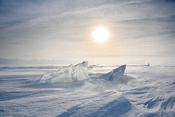 boundless icy landscape during - antarctica stockfoto's en -beelden