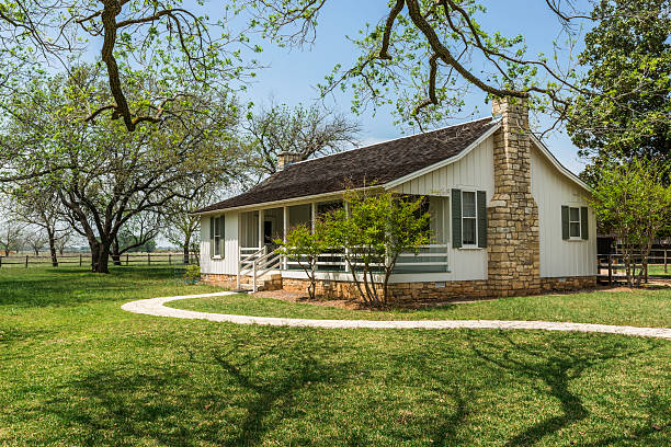 boyhood home of Lyndon B. Johnson National Historic Park Lyndon B. Johnson National Historic Park - birthplace farmhouse stock pictures, royalty-free photos & images
