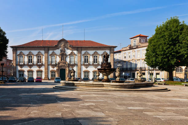 braga, portugal. braga city hall building. - braga imagens e fotografias de stock