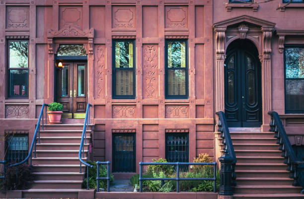 Brooklyn Apartments A row of Brooklyn brownstones brooklyn new york stock pictures, royalty-free photos & images