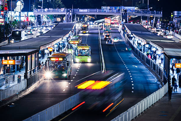 のバス高速交通(brt)廣州、中国 - バス高速輸送システム 写真 ストックフォトと画像