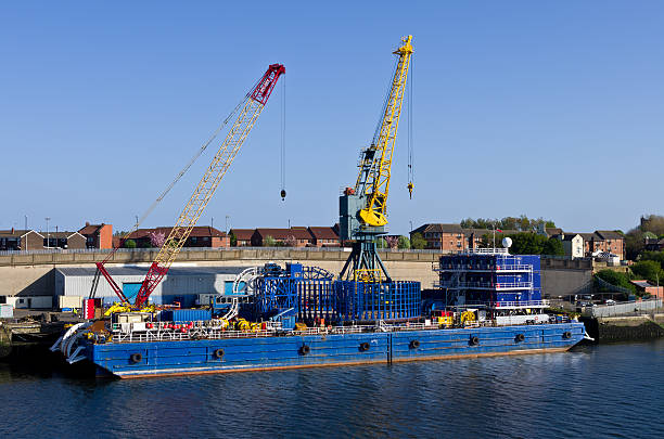 cable laying barge - sunderland 個照片及圖片檔