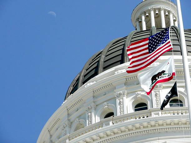 カリフォルニア州会議事堂のドーム、ムーン - カリフォルニア ストックフォトと画像