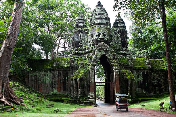 カンボジアの寺院 - クメール 写真 ストックフォトと画像