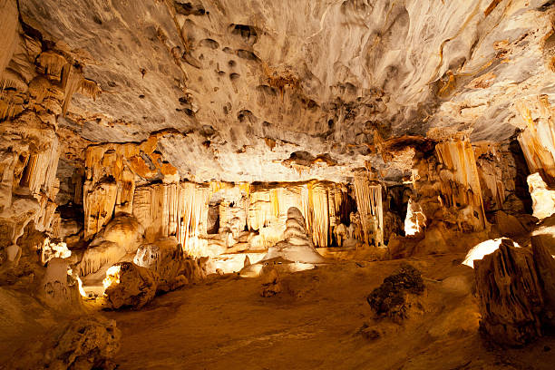 cango caves - cango stockfoto's en -beelden