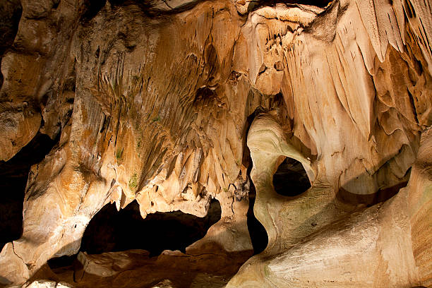 cango caves rock formations - cango stockfoto's en -beelden