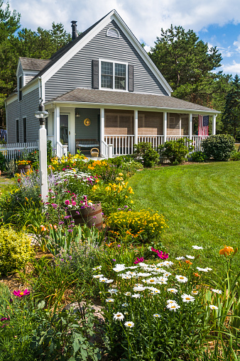 Cape Cod Home Garden Stock Photo - Download Image Now - iStock