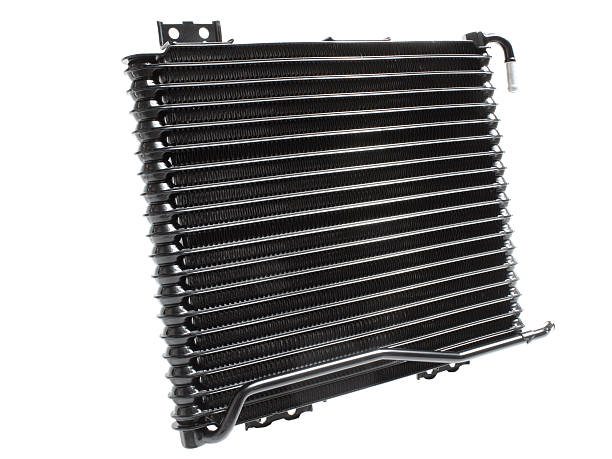 radiador de carro no aquecimento reserva sistema de arrefecimento do motor de combustão interna - idosos aquecedor imagens e fotografias de stock