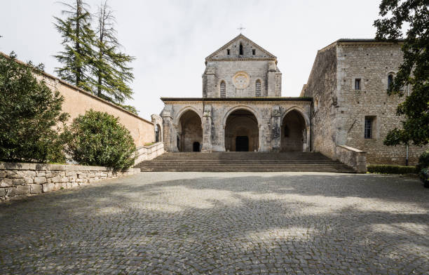abbazia di casamari, ciociaria, italia - frosinone foto e immagini stock