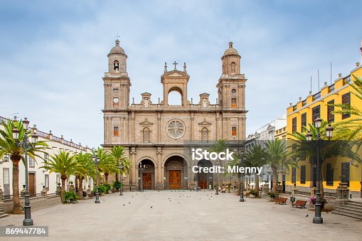 istock Cathedral Santa Ana Las Palmas de Gran Canaria Canary Islands 869447784