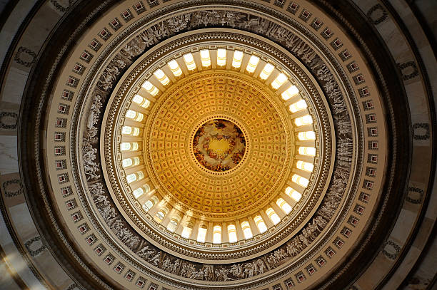 ceiling of us capital rotunda in washington dc  - koepel stockfoto's en -beelden