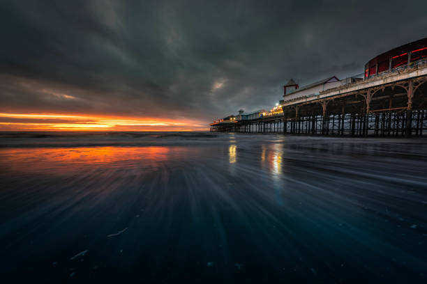 Central pier Blackpool Sunset long exposure north pier stock pictures, royalty-free photos & images
