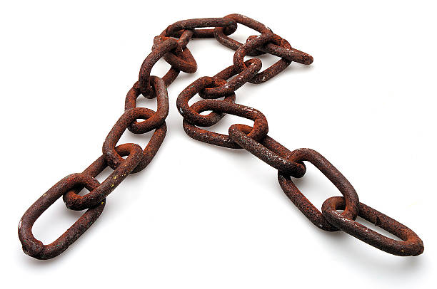 Chain angled view of a rusty chain on a white background chain object stock pictures, royalty-free photos & images