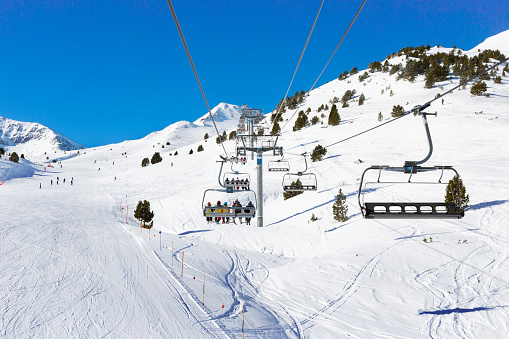Chair Alpine Skiing Lift — стоковые фотографии и другие картинки Андорра - iStock