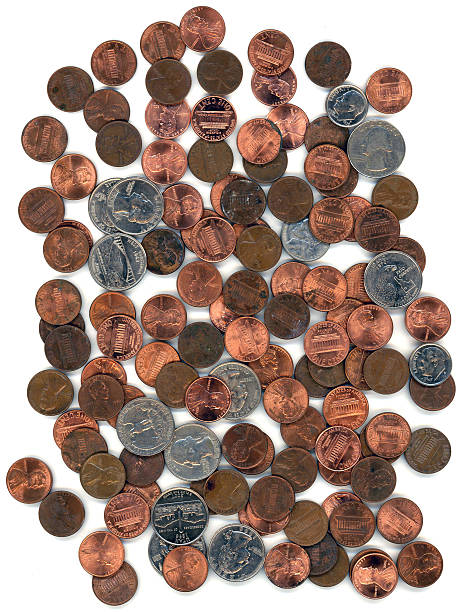 Change Photo of loose change on isolate white surface theishkid stock pictures, royalty-free photos & images