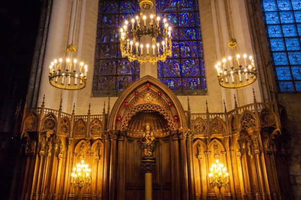 黒い聖母礼拝堂、シャルトル大聖堂、フランス - シャルトル ストックフォトと画像