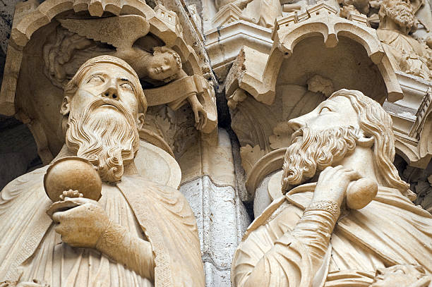 シャルトル（大聖堂の外側の彫刻（細部） - シャルトル ストックフォトと画像